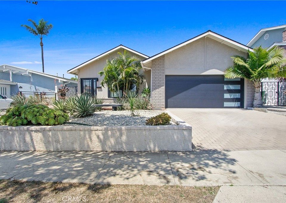 1st image of 701 Bayside Dr