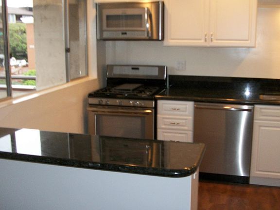 4th image of 2901 Upshur St
