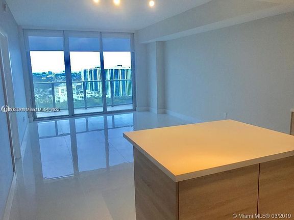 2nd image of 16385 Biscayne Blvd Unit 2704