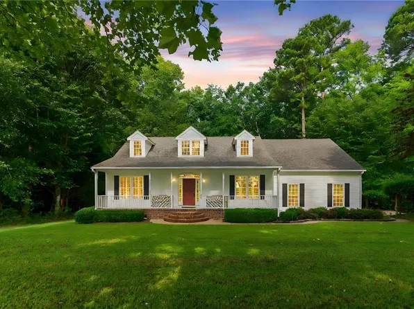 819 Lake Kilby Rd, Suffolk, VA 23434