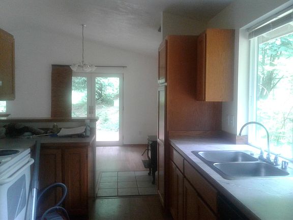 4th image of 5215 Dolphin Ln NW