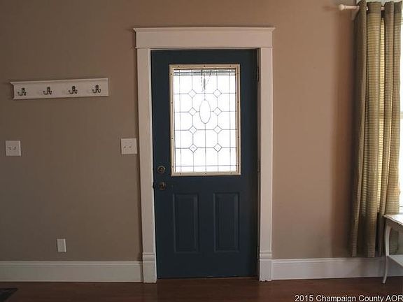 3rd image of 302 S Washington St