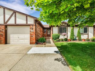 5423 Clemson Ct #14, Warren, MI 48091