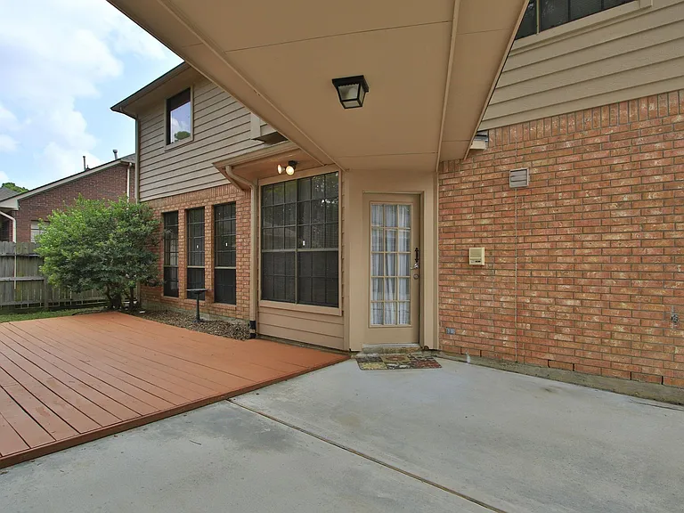 13618 Shadow Falls Ct — Photo 41