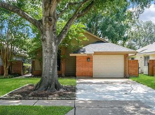 8562 Laurel Trails Dr, Houston, TX 77095