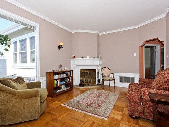 5th image of 3320 Santiago St