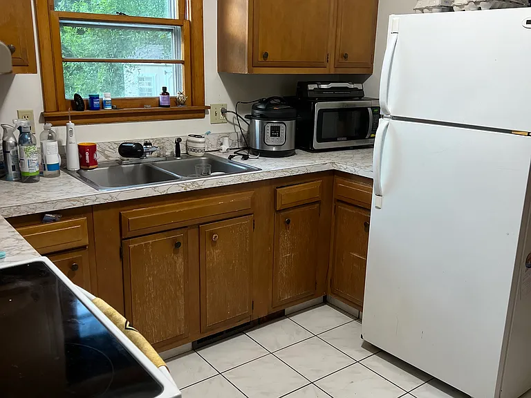 73 Altamont Rd #C — Photo 4
