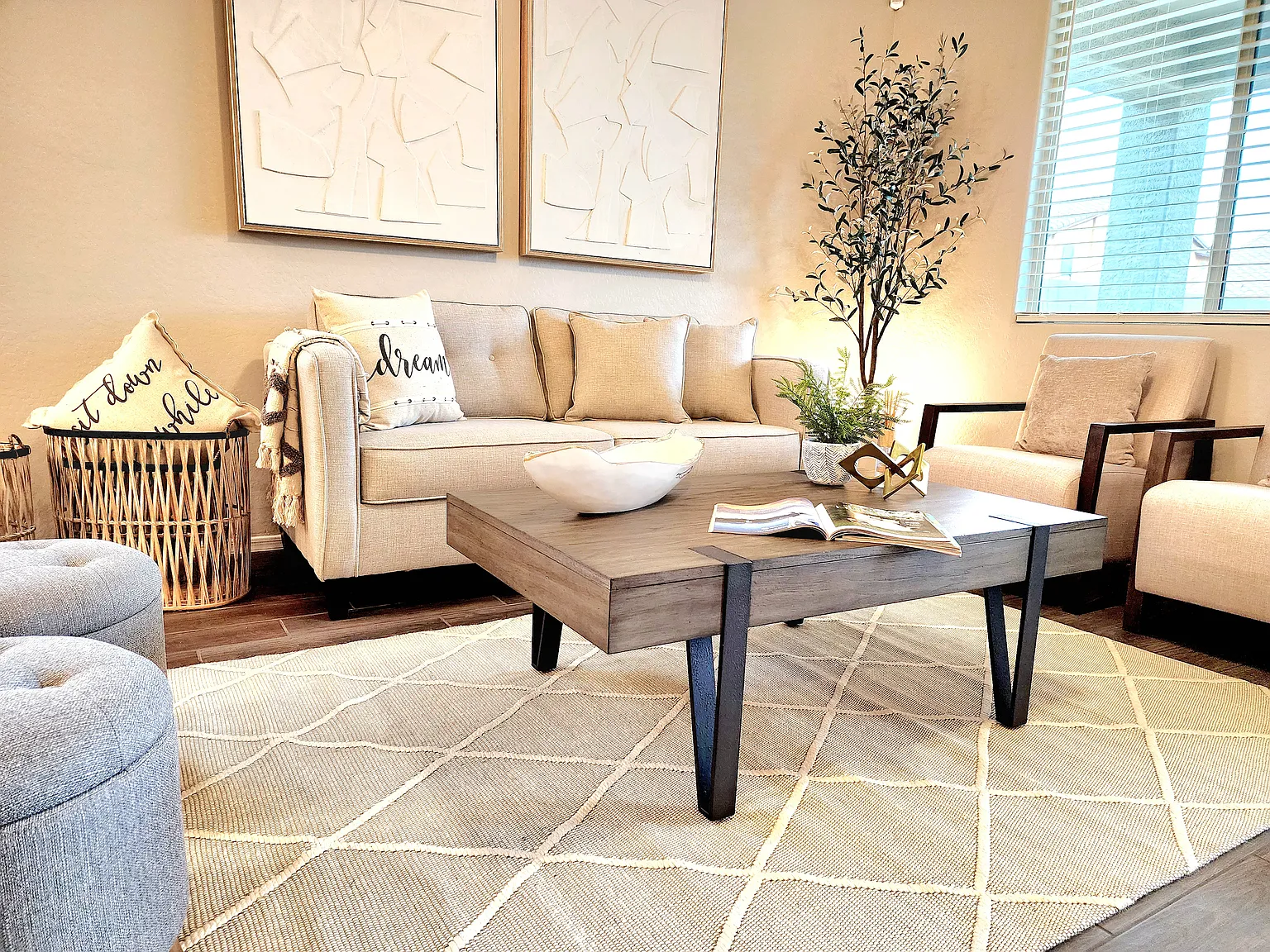 4 bed, $4,250 — Photo 2
