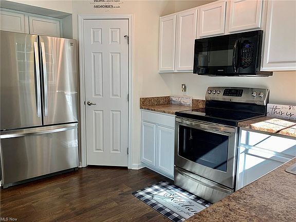 5th image of 147 Northwood Ln