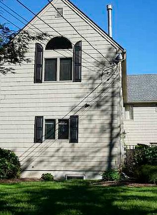 2nd image of 235 Morgan Ave APT 10