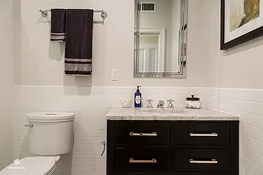 Rented by Dixon Advisory USA Inc.