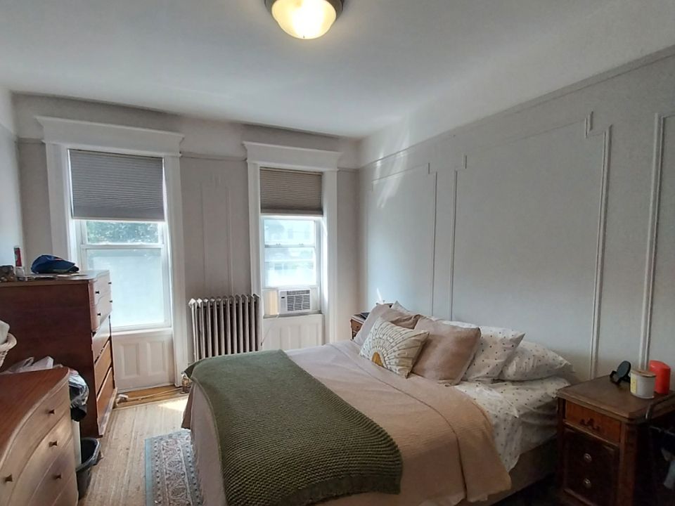 1st image of 1648 10th Ave #2