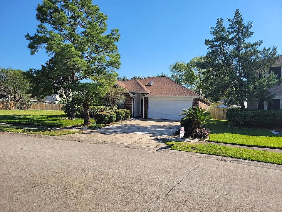 Front Yard with beautiful landscaping