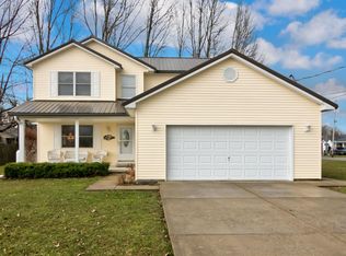 102 Stone Trace Dr, Mount Orab, OH 45154