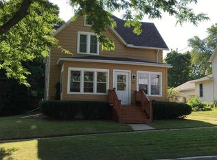 615 Jackson St, Fort Atkinson, WI 53538