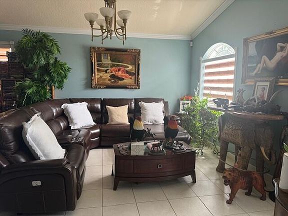 4th image of 1033 E Shore Drive