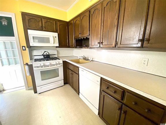 5th image of 34 Colonial Ave