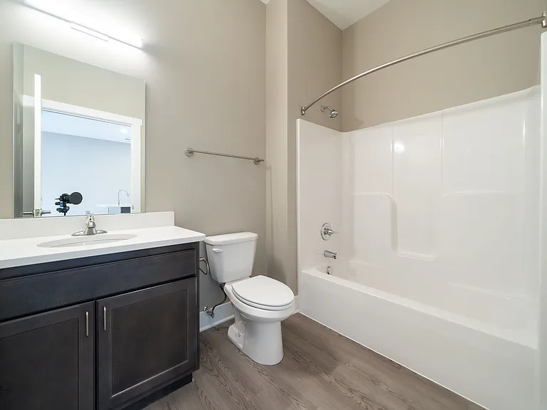 13-web-or-mls-3440-chicago-dr_12092024