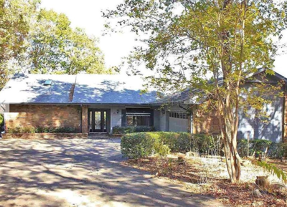 1st image of 13 Sierra Ln