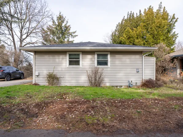 305 1/2 SE Jackson St #A, Pullman, WA 99163