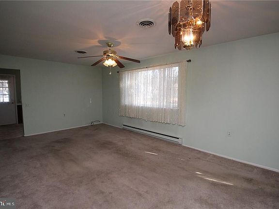 4th image of 18A Sunset Rd