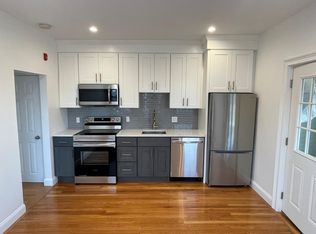 1283 Narragansett Blvd #4, Providence, RI 02905