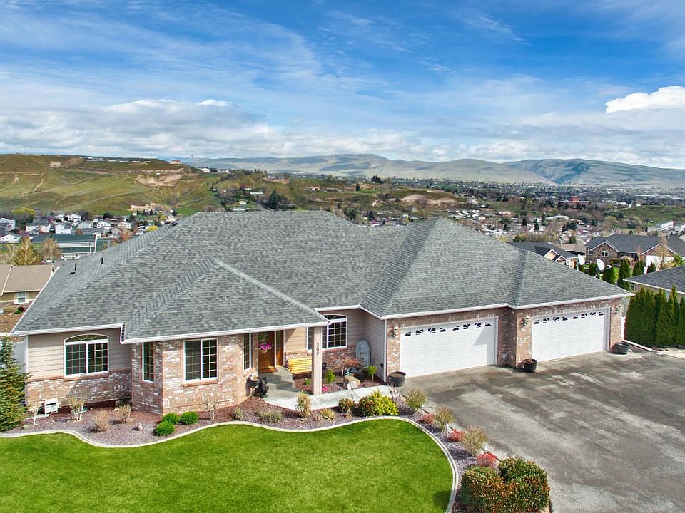 1309 Heritage Hills Place - Selah, WA