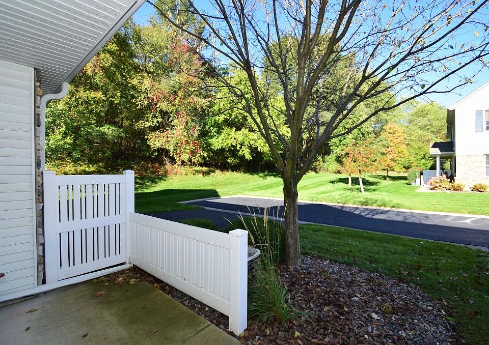 1st image of 714 Maple Hills Dr APT G
