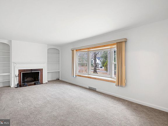 2nd image of 12 Gumwood Dr