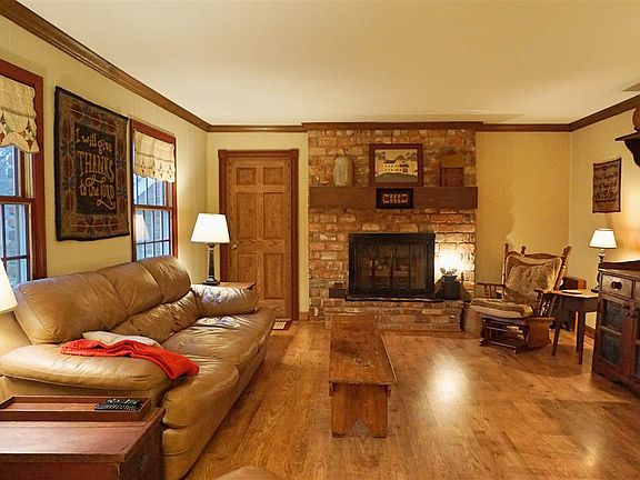3rd image of 5055 E Timberwood Dr