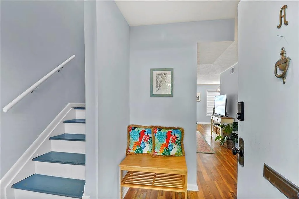 3 bed, 2.5 bath, 1452 sqft, $2,750 — Photo 3