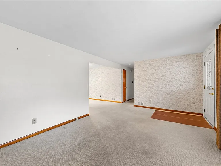 4813 Sandy Dr — Photo 4