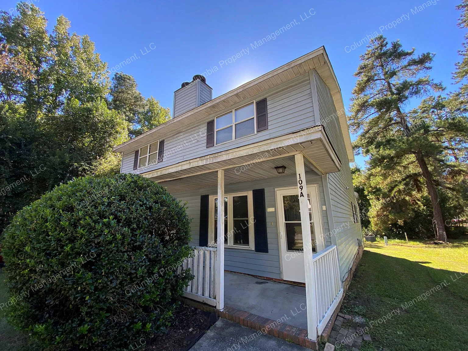 2 bed, 1.5 bath, 1000 sqft, $1,050 — Photo 1