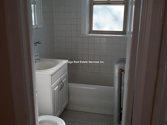3rd image of 4103 N Sacramento Ave