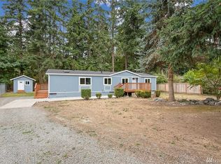 992 Gary Ln, Camano Island, WA 98282