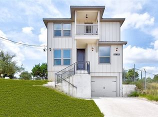 17822 Panorama Dr, Dripping Springs, TX 78620