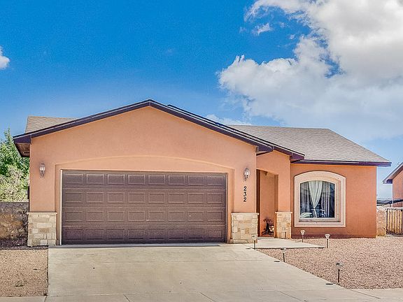 3rd image of 232 Flor Acacia Ct