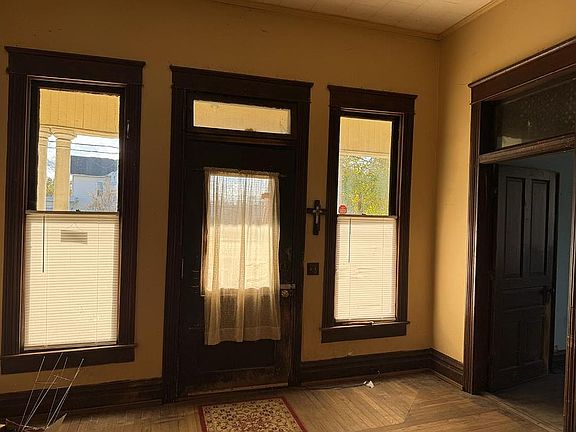 5th image of 601 Belmont Ave