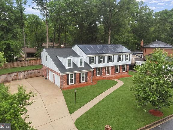 3rd image of 766 Gleneagles Dr