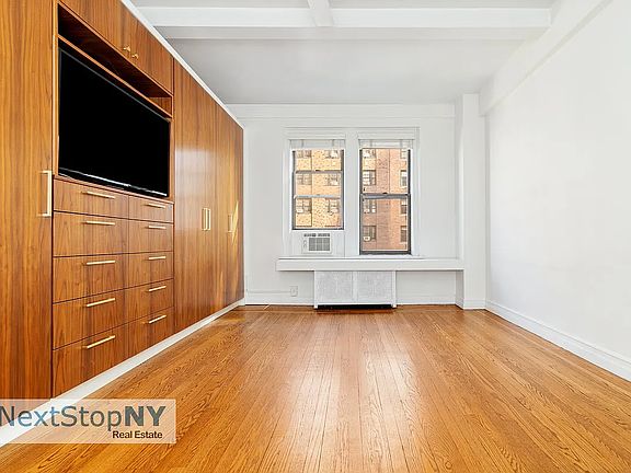 2nd image of 40 W 72nd St APT 91C