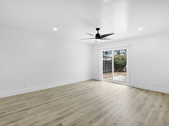 5th image of 1206 S 12th Avenue