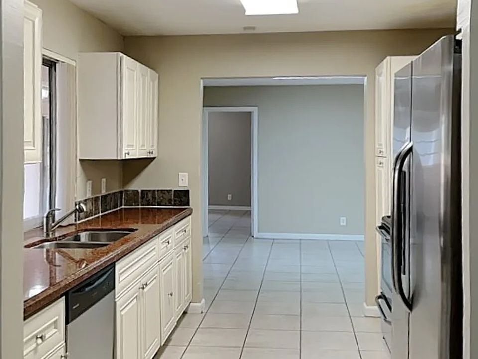 2nd image of 2746 20th Pl W