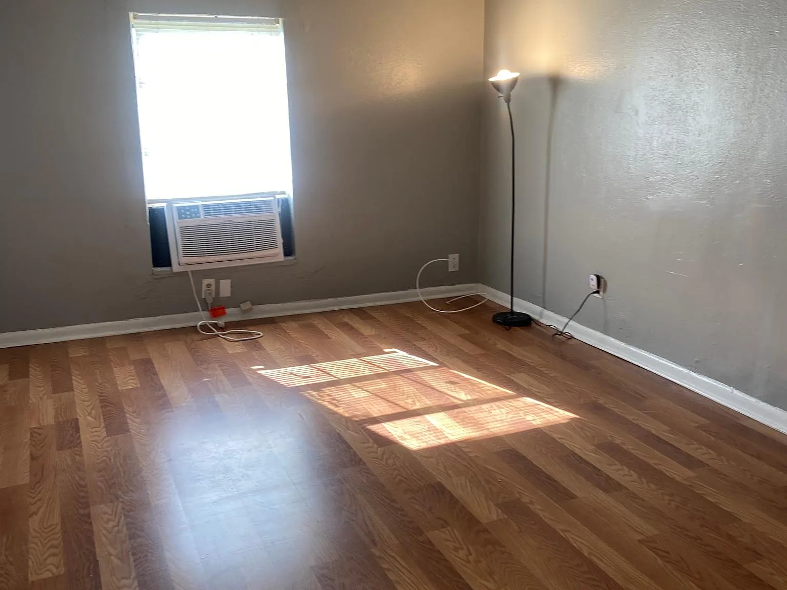1520 Coleman Ave — Photo 4