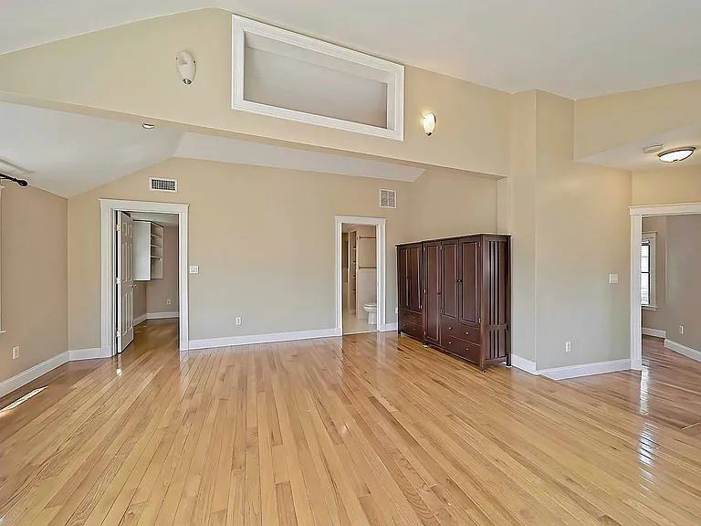 201-203 Clark St — Photo 16