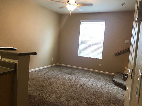 3rd image of 840 Copper Ln