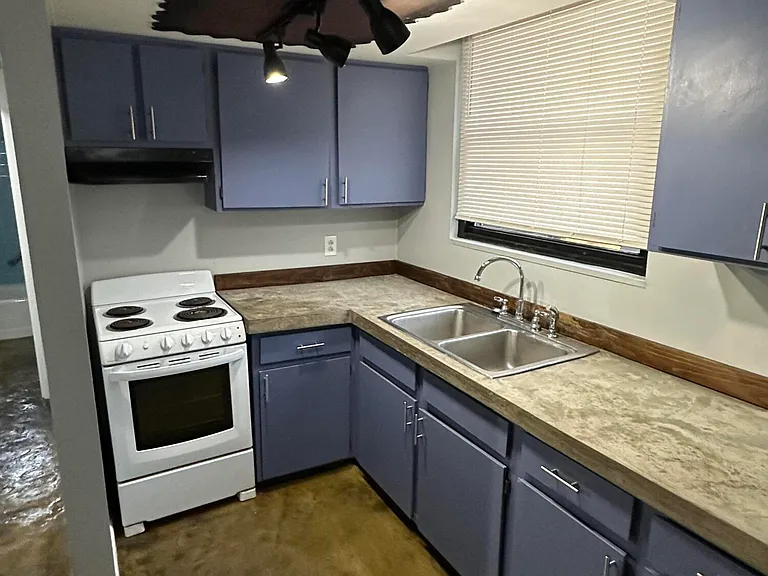 703 Wilkinson Blvd #2 — Photo 14
