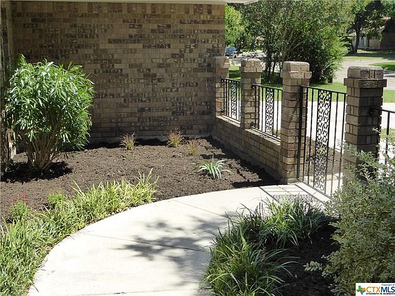 5th image of 3806 Wendy Oaks Dr