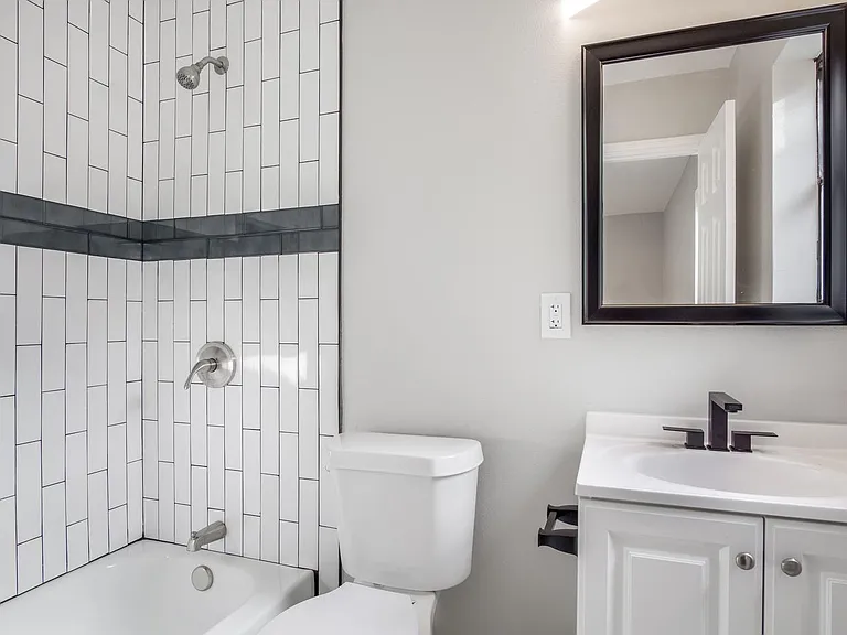 1325 Cloverdale Dr — Photo 13
