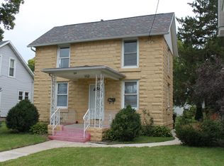 810 W 5th St, Sterling, IL 61081