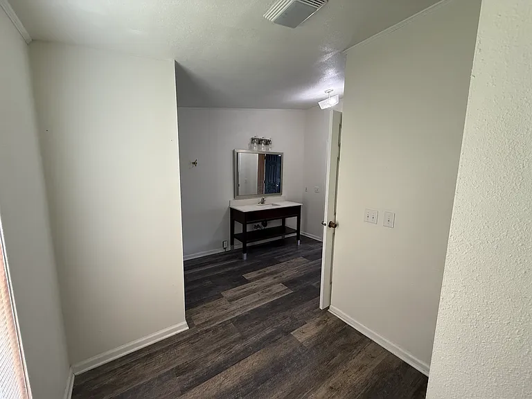 643 Northwood Cir — Photo 6